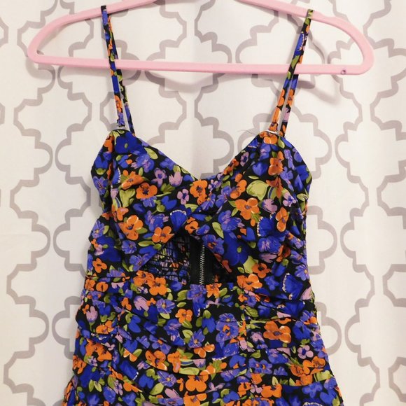 Shareen Collections Dark Floral Mini Cut Out Dress - NWT - 4 - Picture 3 of 6